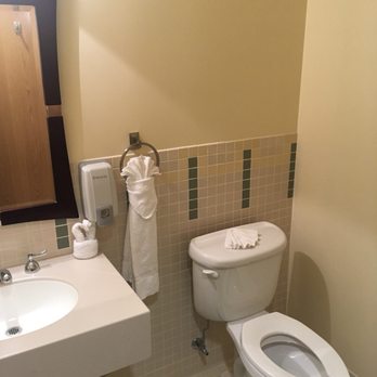 Edward-Elmhurst Health Sleep Center - Lombard - Bathroom - Sleep Specialists Near Me - Lombard, Illinois Edward-Elmhurst Health Sleep Center - Lombard - Bathroom - Sleep Specialists Near Me - Lombard, Illinois