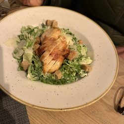 Radniční sklípek - Chicken Caesar