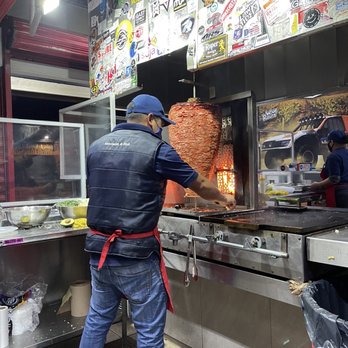 Taquería El Trailero - Tacos - Tacos Near Me - Ensenada, BCN