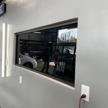 Castillo Glass - Glass & Mirrors Near Me - Los Angeles, California Castillo Glass - Glass & Mirrors Near Me - Los Angeles, California