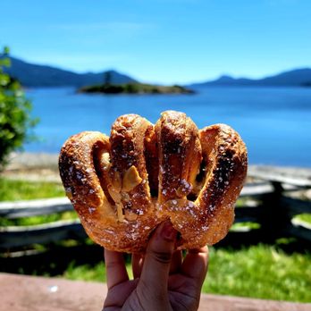 Brown Bear Baking - Bearpaw - Coffee & Tea Near Me - Eastsound, Washington