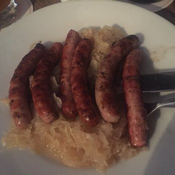 Historische Wurstkuchl - 6 Nuremburg “Rostbratwurst" with sauerkraut - German Near Me - Regensburg, BY Historische Wurstkuchl - 6 Nuremburg “Rostbratwurst" with sauerkraut - German Near Me - Regensburg, BY