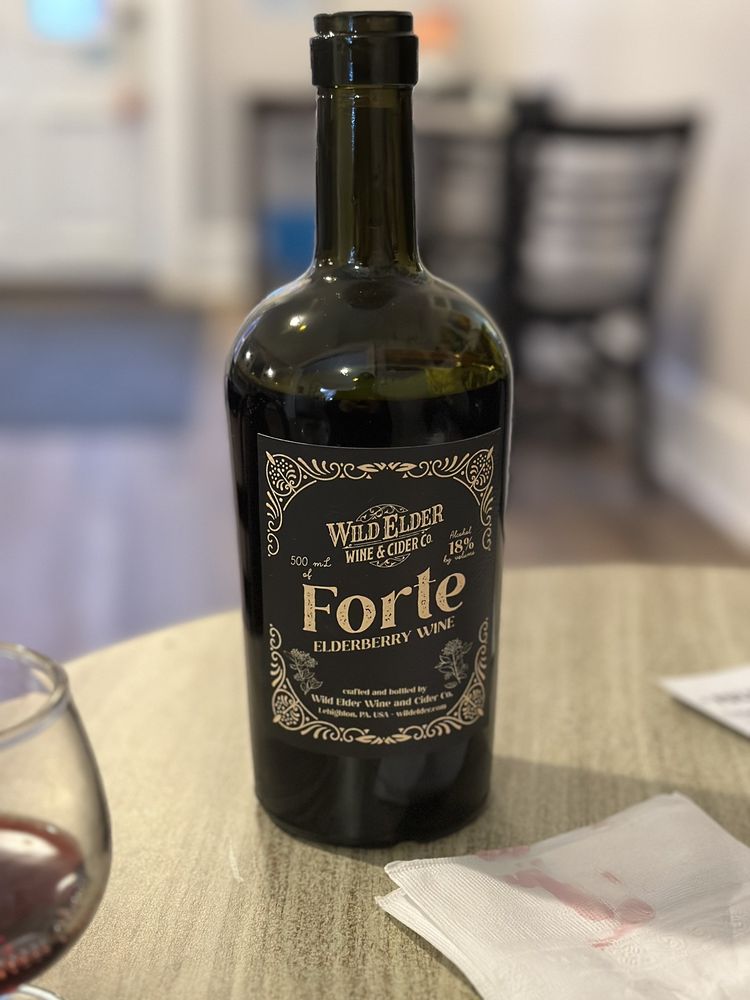 Wild Elder Wine and Cider Logo