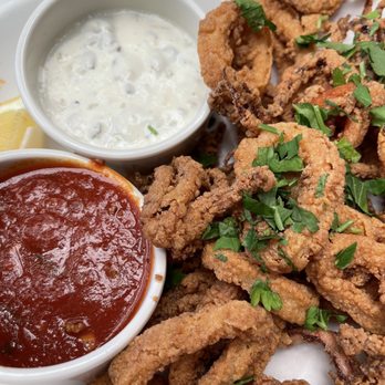 Yard House - Fried Calamari - Bars Near Me - Roseville, California