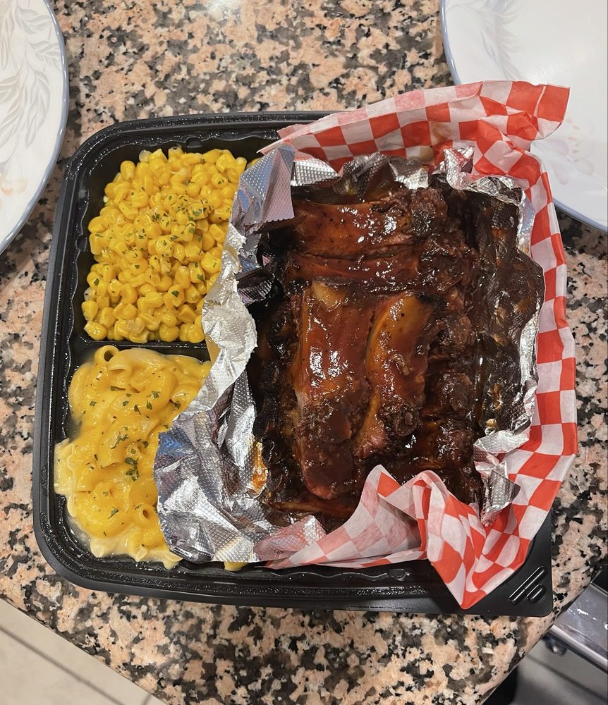 Boss Daddy’s - Photo 1