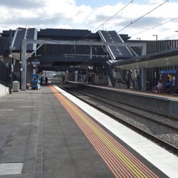 Woolworths Southern Cross - Train station