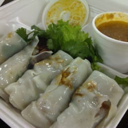 steamed rolls with grilled pork.