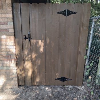 EOC Remodeling - a photo of a wooden gate - General Contractors Near Me EOC Remodeling - a photo of a wooden gate - General Contractors Near Me