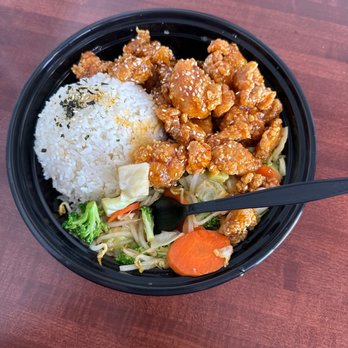 194 Eatery - Orange Chicken with Rice - Asian Fusion Near Me - La Mirada, California 194 Eatery - Orange Chicken with Rice - Asian Fusion Near Me - La Mirada, California