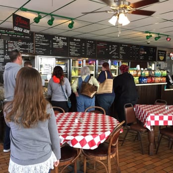 Dino's Subs - Line on a sunday at noon - Sandwiches Near Me - Arlington, Texas