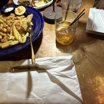 Tom's Oyster Bar - Pubs Near Me - Royal Oak, Michigan
