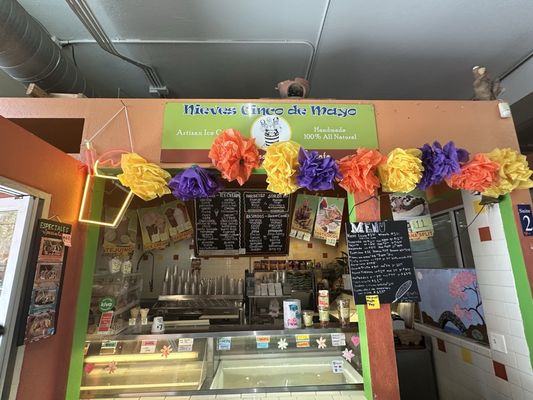 Nieves Cinco de Mayo by null