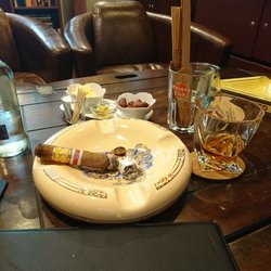 La Casa del Habano - ...caney 12 yr old in the side...