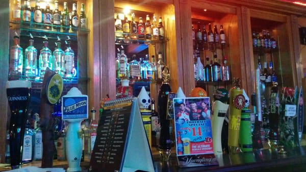 Arlin's Bar & Garden by null