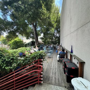 Kaleidoscope Coffee - Outdoor patio - Cafes Near Me - Richmond, California Kaleidoscope Coffee - Outdoor patio - Cafes Near Me - Richmond, California