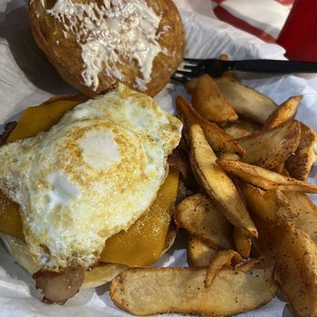 Fuddruckers - The Hangover - Burgers Near Me - Concord, California