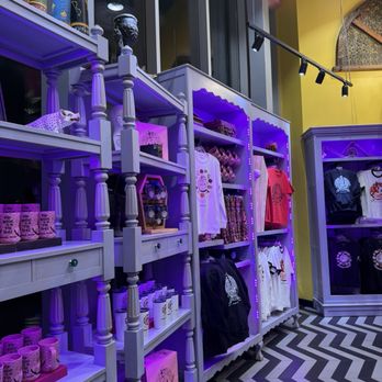 Voodoo Doughnut - Bakeries Near Me - Orlando, Florida Voodoo Doughnut - Bakeries Near Me - Orlando, Florida
