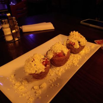 Lo D' Alex - Tostones rellenos con camarón - Cuban Near Me - Miami, Florida