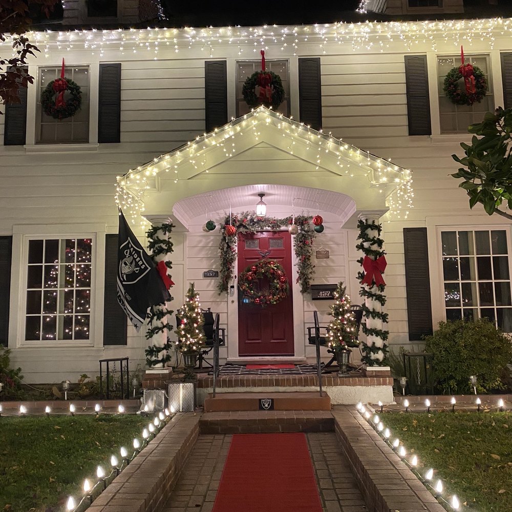 Light Me Up USA - Tracy - House lit up - Holiday Decorating Services Near Me Light Me Up USA - Tracy - House lit up - Holiday Decorating Services Near Me