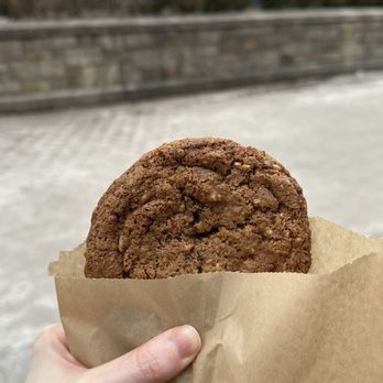 She Wolf Bakery - Crispy oat cookie - Bakeries Near Me - Brooklyn, New York