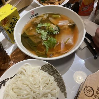 Ten Seconds Yunnan Rice Noodle - Guizhou sour soup - Noodles Near Me - Berkeley, California Ten Seconds Yunnan Rice Noodle - Guizhou sour soup - Noodles Near Me - Berkeley, California