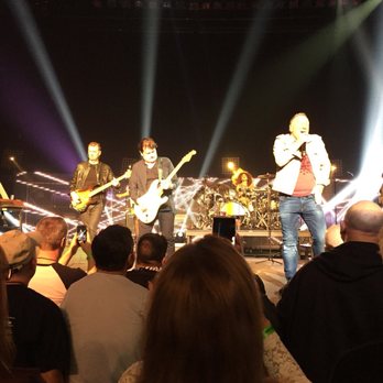 Pabst Theater - Simple Minds on Stage - Music Venues Near Me - Milwaukee, Wisconsin