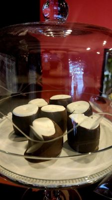 Romanicos Chocolate by null