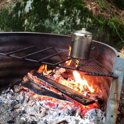 Mountain View Campgrounds - Campfire. Site H
