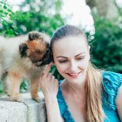 Sprich mit dem Hund - Probleme mit dem Hund? Ich kann Ihnen helfen! Sprechen Sie mit mir über Ihr Thema. Ich freue mich auf Sie und Ihren Hund.  Lilli Guth