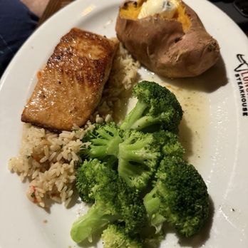 LongHorn Steakhouse - Salmon - Steakhouses Near Me - Greensboro, North Carolina