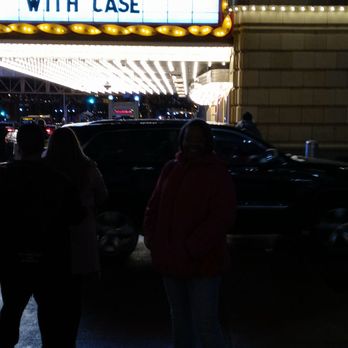 Chicago Theatre - Performing Arts Near Me - Chicago, Illinois Chicago Theatre - Performing Arts Near Me - Chicago, Illinois