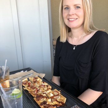MacKenzie River Pizza, Grill & Pub - Apple & Chicken flatbread - American Near Me - Fairfield Township, Ohio
