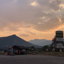 Village Store - Beautiful sunset views
