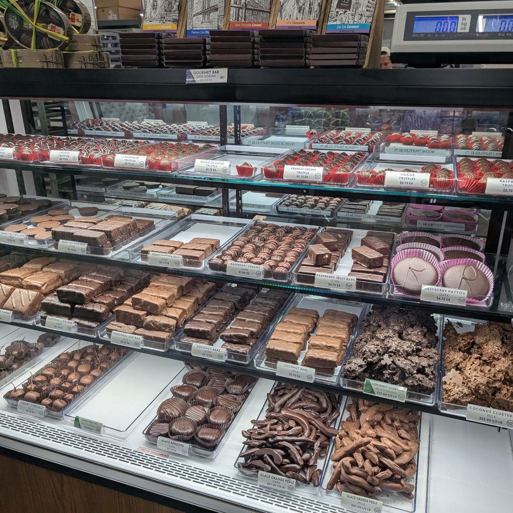 Li-Lac Chocolates - Industry City - Chocolatiers & Shops Near Me - Brooklyn, New York Li-Lac Chocolates - Industry City - Chocolatiers & Shops Near Me - Brooklyn, New York