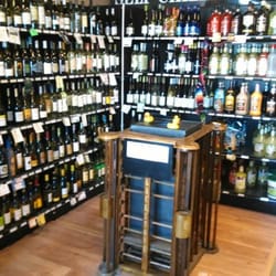 Crossroads Liquors