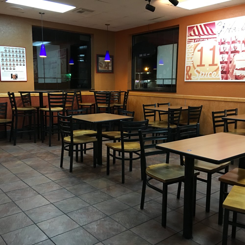 KFC - Dining area - Fast Food Near Me - Galveston, Texas
