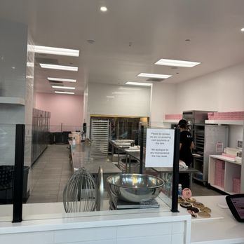 Crumbl - Glendale - Interior - Bakeries Near Me - Glendale, California
