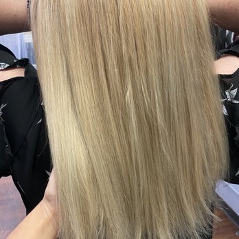 Salon 808 - End results of a much needed color correcting session with Brandi - Hair Salons Near Me - Honolulu, Hawaii