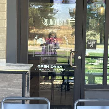 Taco Bell - Store door to the lobby - Fast Food Near Me - Sweetwater, Texas