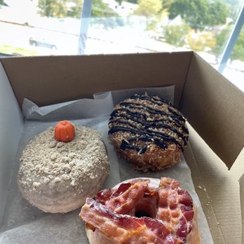 Deviant Donuts - Pumpkin spice latte, samoas, maple bacon - Donuts Near Me - Mystic, Connecticut