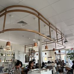 Reve Coffee Lab - Inside