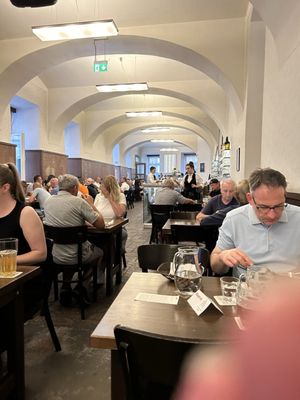 Lokál Dlouhááá by null