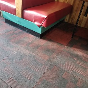Berry Sweet Kitchen - Booths need repairing.  Dirty, stained carpet. - Cafes Near Me - Minneapolis, Minnesota