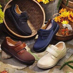 Med-Tech - Medical Equipment & Supplies - Diabetic Shoes