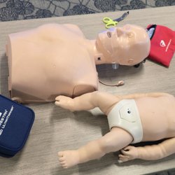PROTERA CPR - CPR dummies, practice AED's and CPR rescue mask.