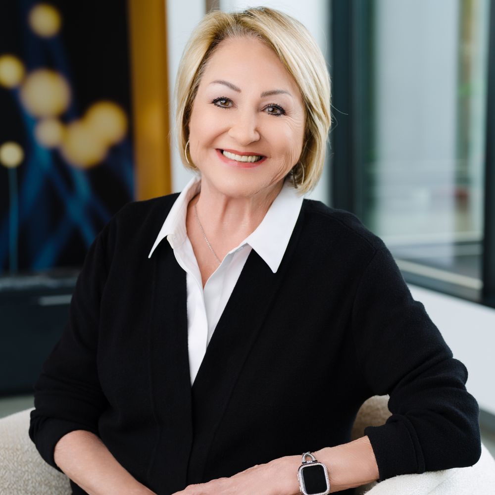 LENORA HARRISON TEAM GUIDE REAL ESTATE Contact Agent 2241 Douglas Blvd, Roseville