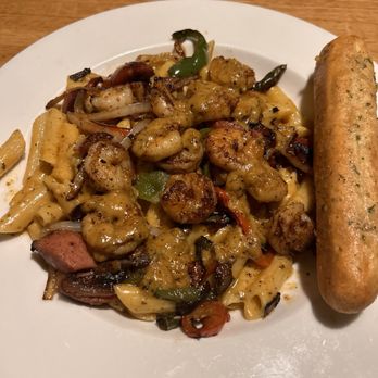 Applebee's Grill + Bar - Blackened Shrimp & Andouille Sausage Penne - American Near Me - Shiloh, Illinois