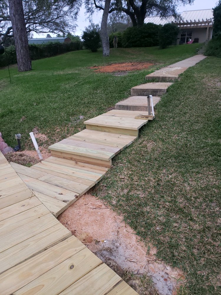 Slide of Harris & Holmes General Contractors & Construction