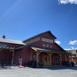 Jonamac Orchard - Cider house
