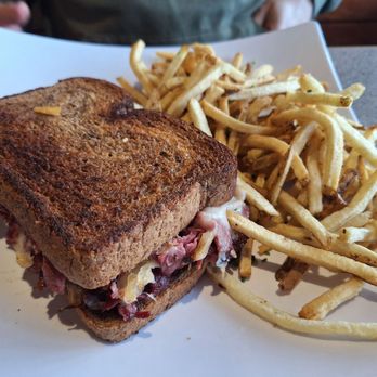 Barrel Mountain Pizza & Pints - The Ruby with fries - Pizza Near Me - Vancouver, Washington Barrel Mountain Pizza & Pints - The Ruby with fries - Pizza Near Me - Vancouver, Washington